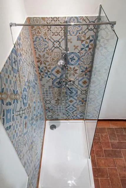 Mondo Pazzo Rota Guest house