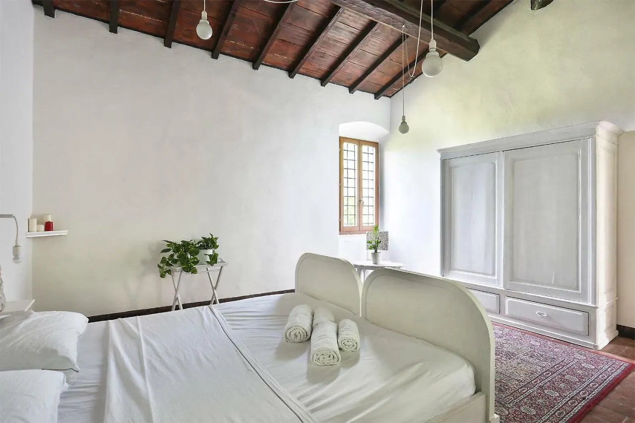 Guest house Mondo Pazzo Rota Italy
